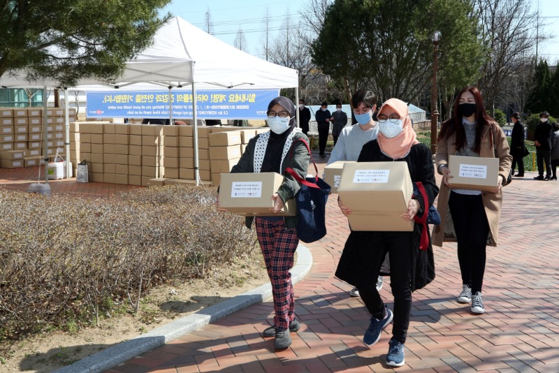 코로나19 확산에 따른 국내거주 외국인 유학생 식품 지원_27.JPG